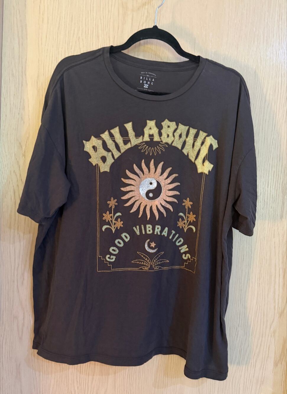 Billabong Good Vibrations Graphic T-Shirt Women’s Large Faded Black